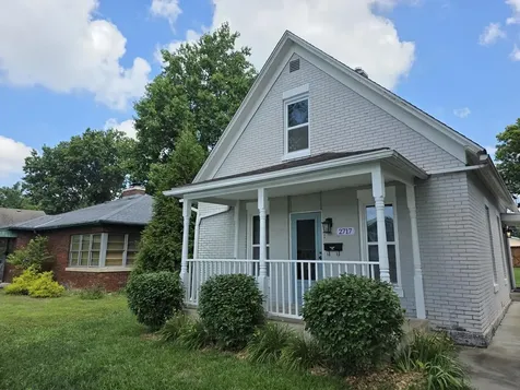 2717 Elm Street Quincy IL 62301