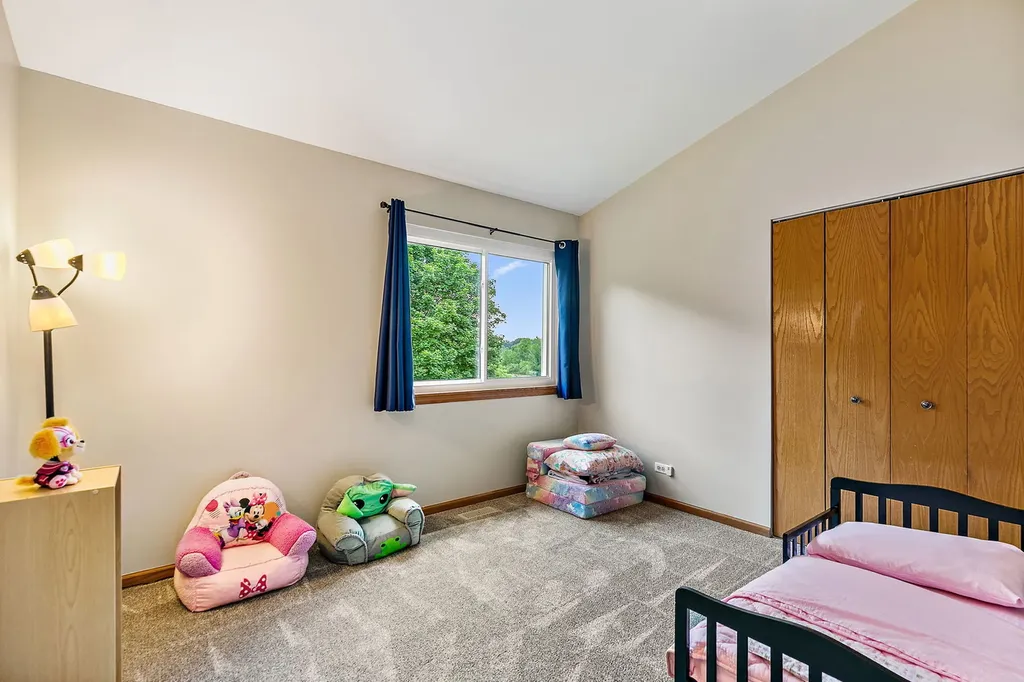 3880 Peartree Drive Lake In The Hills IL 60156