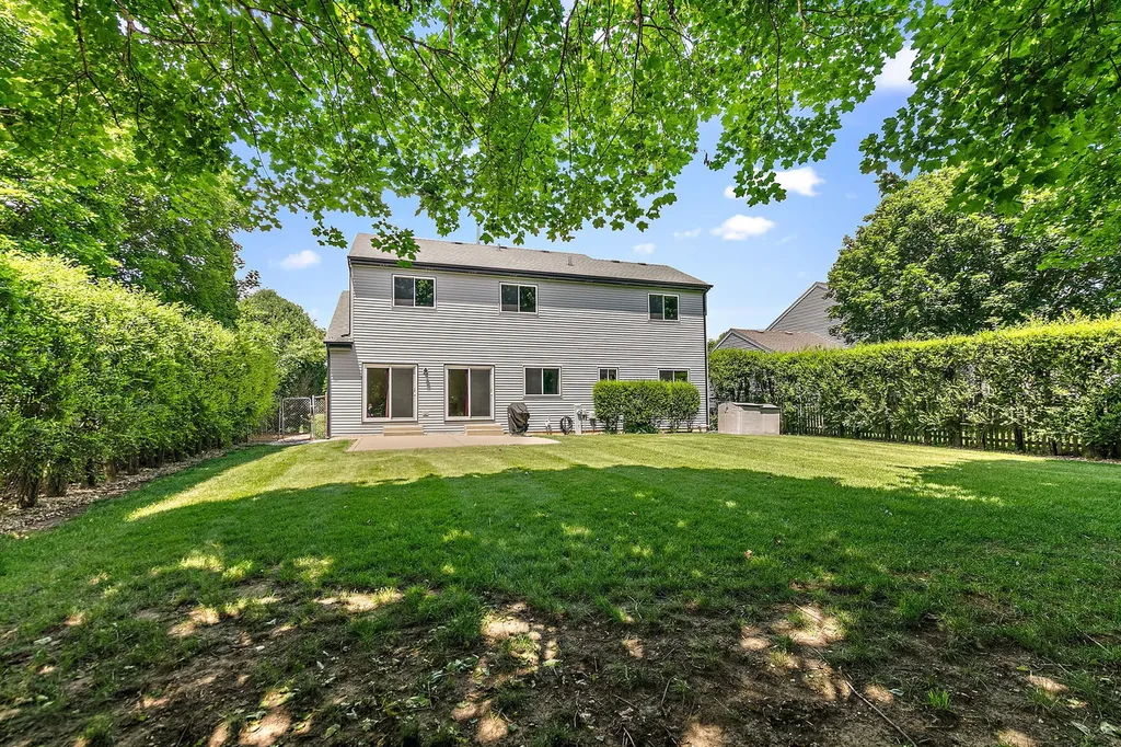 3880 Peartree Drive Lake In The Hills IL 60156