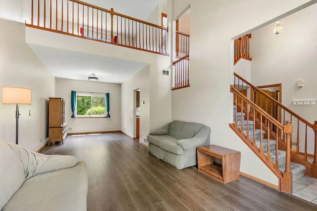 3880 Peartree Drive Lake In The Hills IL 60156