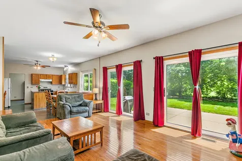 3880 Peartree Drive Lake In The Hills IL 60156