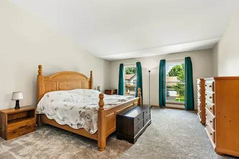 3880 Peartree Drive Lake In The Hills IL 60156