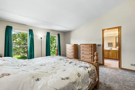3880 Peartree Drive Lake In The Hills IL 60156