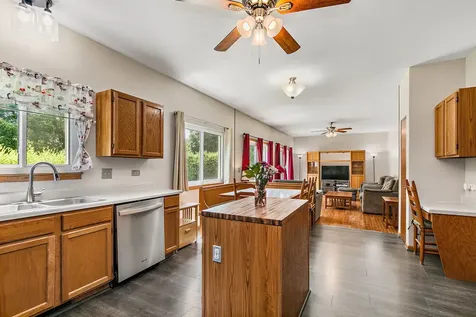 3880 Peartree Drive Lake In The Hills IL 60156