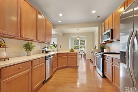 3142 Ravinia Circle Mundelein IL 60060