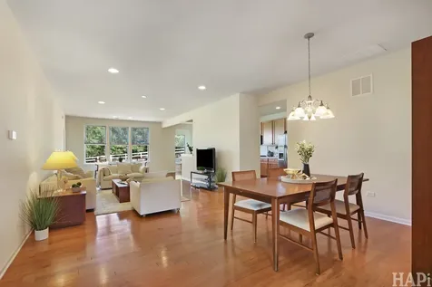 3142 Ravinia Circle Mundelein IL 60060