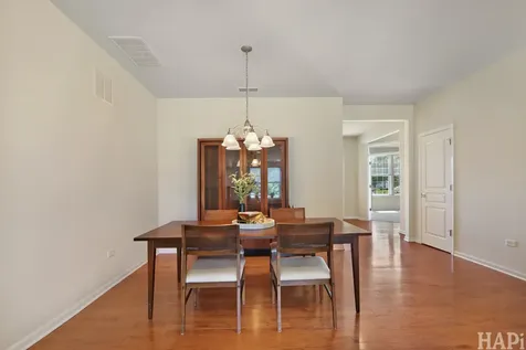 3142 Ravinia Circle Mundelein IL 60060