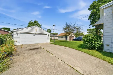 2416 South 2nd Avenue North Riverside IL 60546