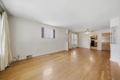 2416 South 2nd Avenue North Riverside IL 60546