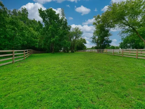 708 South Rose Farm Road Woodstock IL 60098