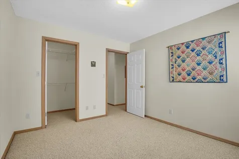 1801 Glenwood Oaks Court Urbana IL 61801