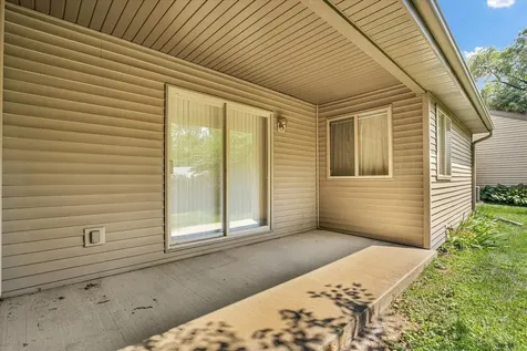1801 Glenwood Oaks Court Urbana IL 61801