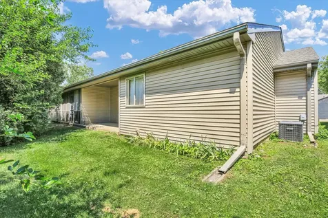 1801 Glenwood Oaks Court Urbana IL 61801