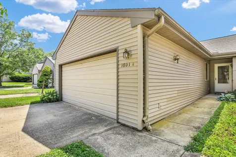 1801 Glenwood Oaks Court Urbana IL 61801
