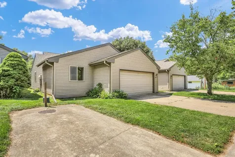 1801 Glenwood Oaks Court Urbana IL 61801