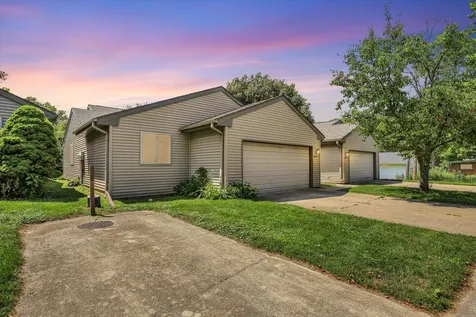 1801 Glenwood Oaks Court Urbana IL 61801