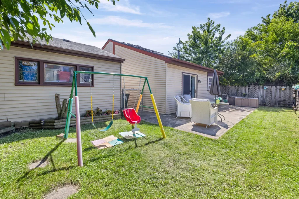 30W008 Danbury Drive Warrenville IL 60555