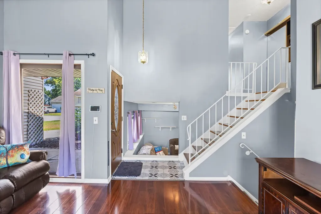 30W008 Danbury Drive Warrenville IL 60555
