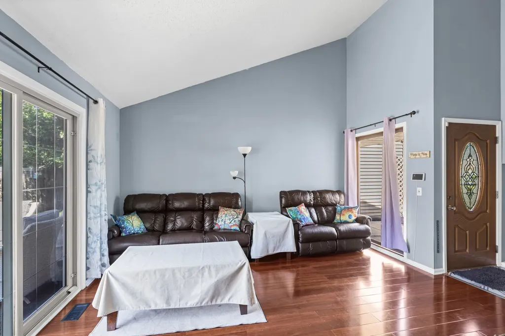 30W008 Danbury Drive Warrenville IL 60555