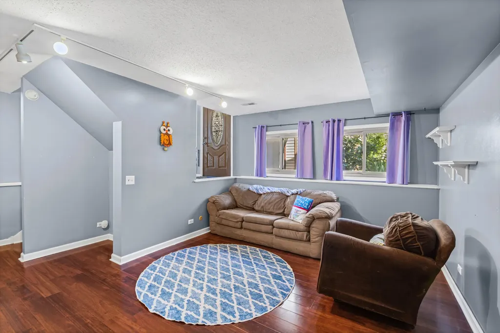 30W008 Danbury Drive Warrenville IL 60555