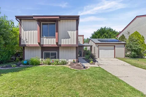 30W008 Danbury Drive Warrenville IL 60555