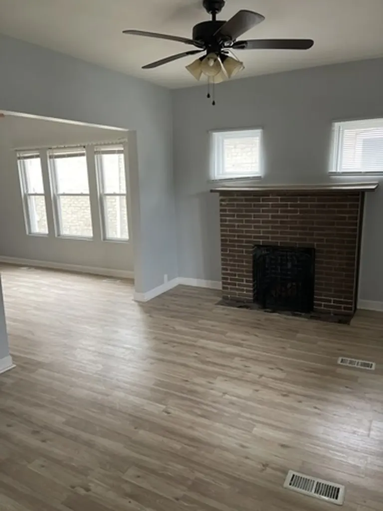 7535 South Vernon Avenue Chicago IL 60619