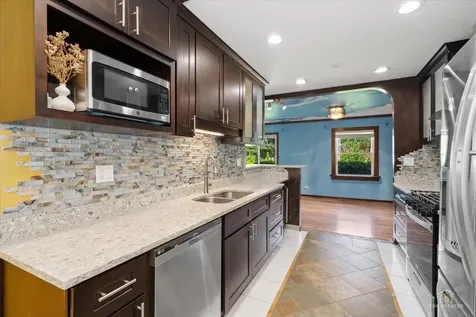 133 East Berkley Lane Hoffman Estates IL 60169