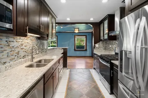 133 East Berkley Lane Hoffman Estates IL 60169