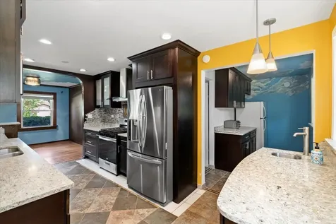 133 East Berkley Lane Hoffman Estates IL 60169