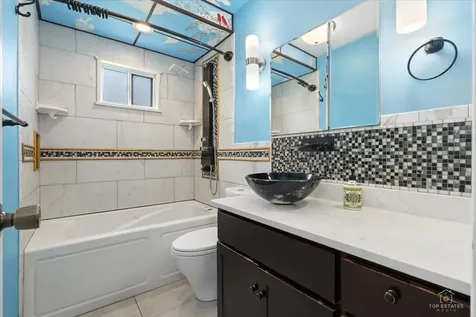 133 East Berkley Lane Hoffman Estates IL 60169