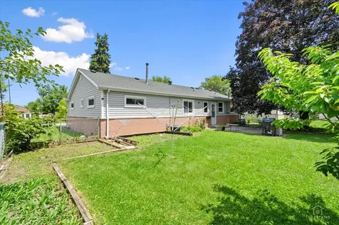 133 East Berkley Lane Hoffman Estates IL 60169