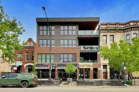1902 West Division Street Chicago IL 60622