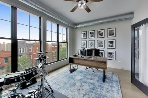 1902 West Division Street Chicago IL 60622