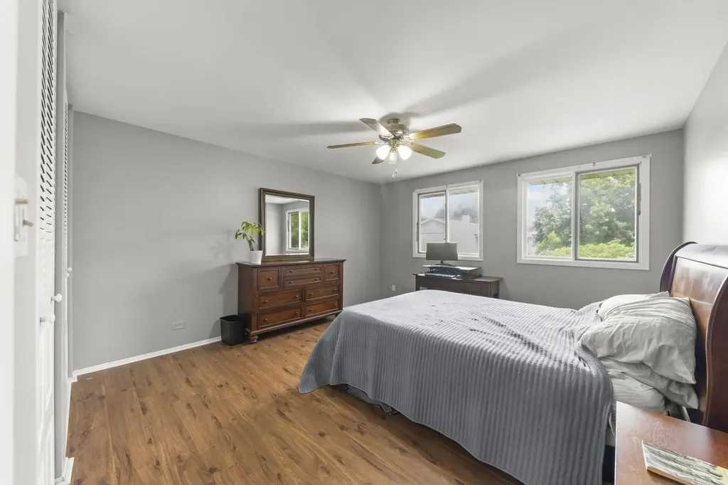 1613 Groton Court Wheaton IL 60189