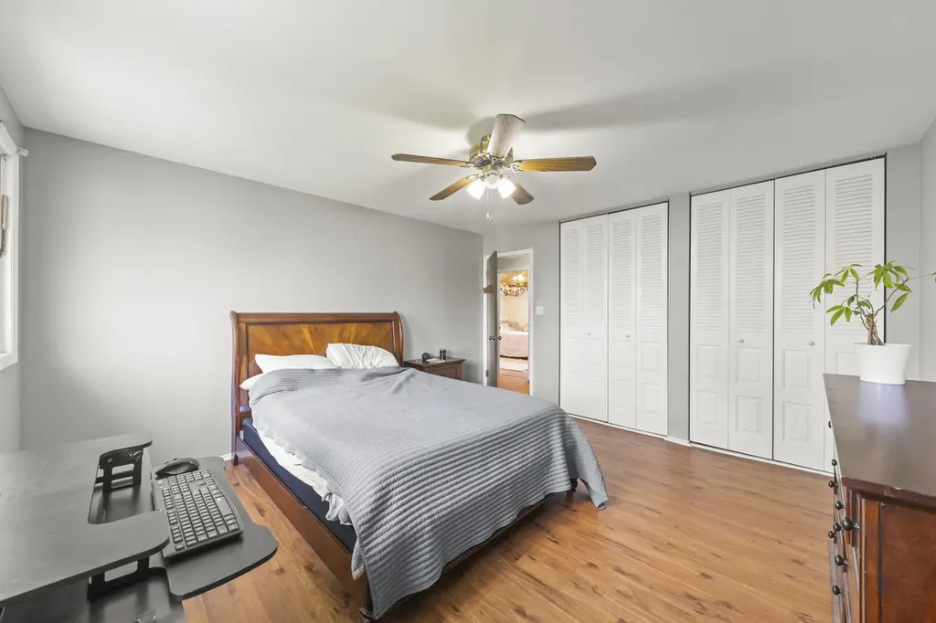 1613 Groton Court Wheaton IL 60189