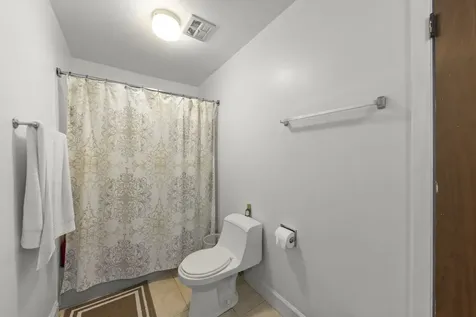 1613 Groton Court Wheaton IL 60189