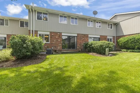 1613 Groton Court Wheaton IL 60189