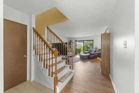 1613 Groton Court Wheaton IL 60189