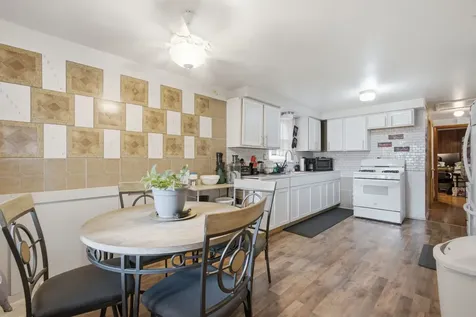 14533 Center Avenue Harvey IL 60426