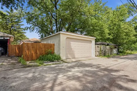 14533 Center Avenue Harvey IL 60426