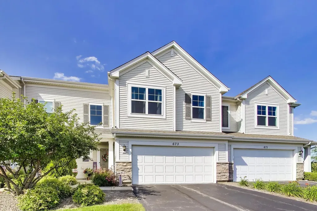 673 Anchorage Court Pingree Grove IL 60140
