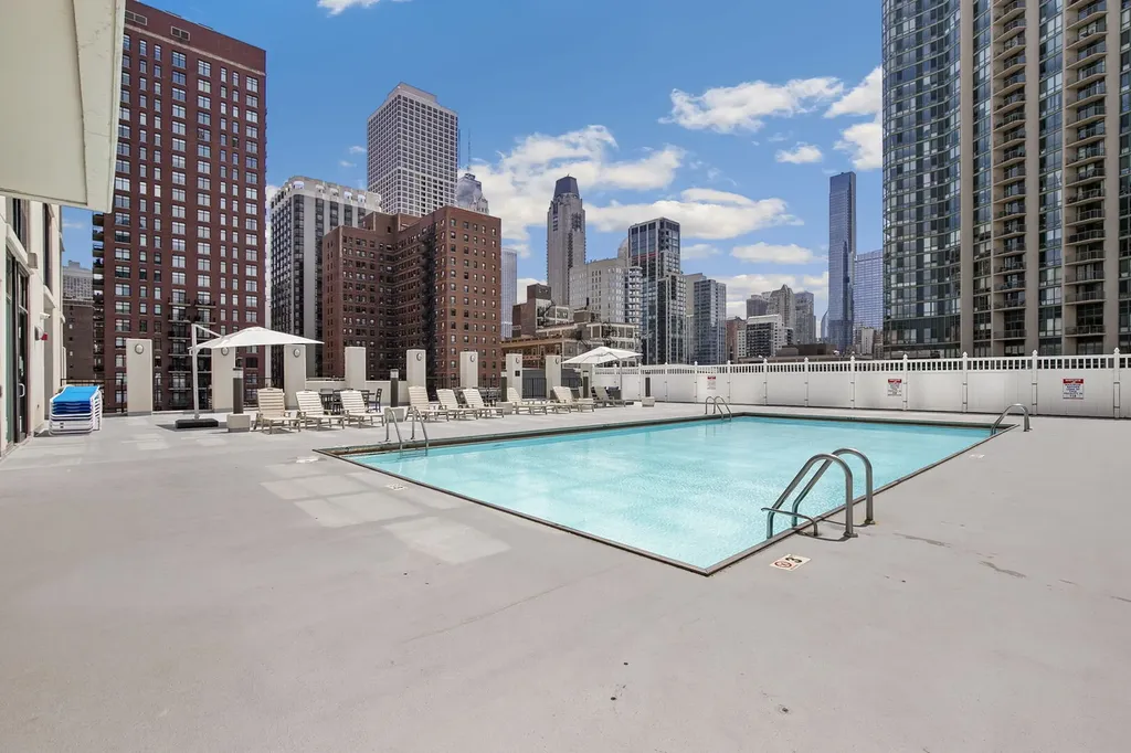 1122 North Clark Street Chicago IL 60610