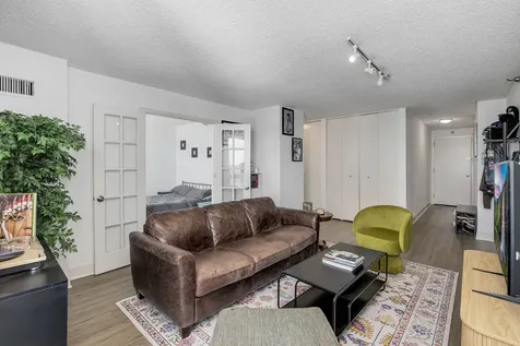 1122 North Clark Street Chicago IL 60610