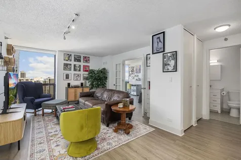 1122 North Clark Street Chicago IL 60610