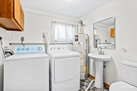 176 Boulder Hill Pass Montgomery IL 60538
