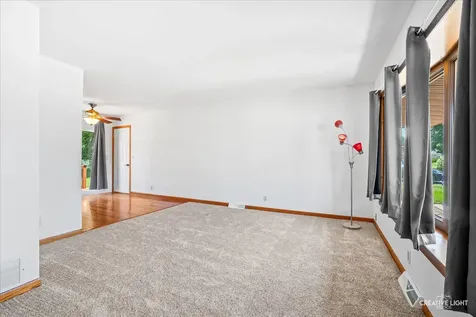 176 Boulder Hill Pass Montgomery IL 60538