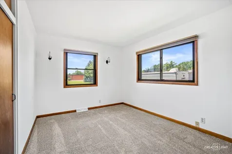 176 Boulder Hill Pass Montgomery IL 60538