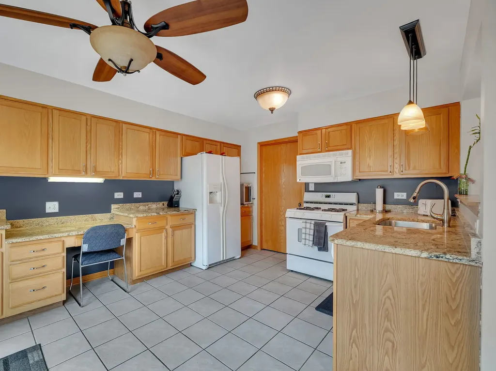 1675 Nelson Road New Lenox IL 60451
