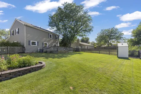 855 Peoria Court Carol Stream IL 60188
