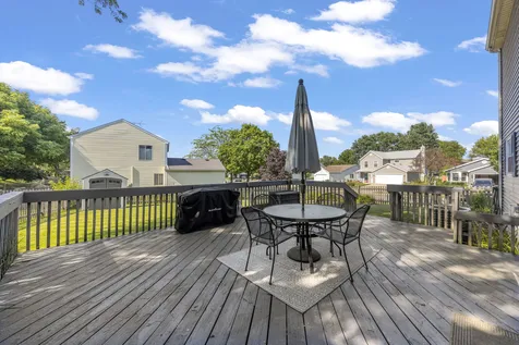 855 Peoria Court Carol Stream IL 60188
